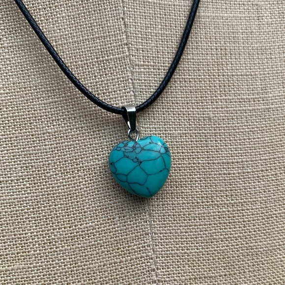 Handmade Genuine Stone Heart Amulet Necklace - Picture 9 of 12